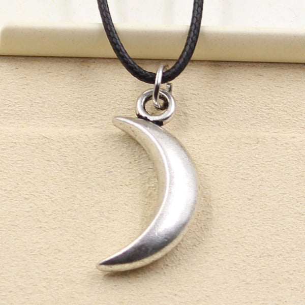 Luna Choker