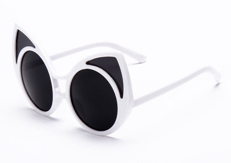Cat Eye Framed Sunglasses